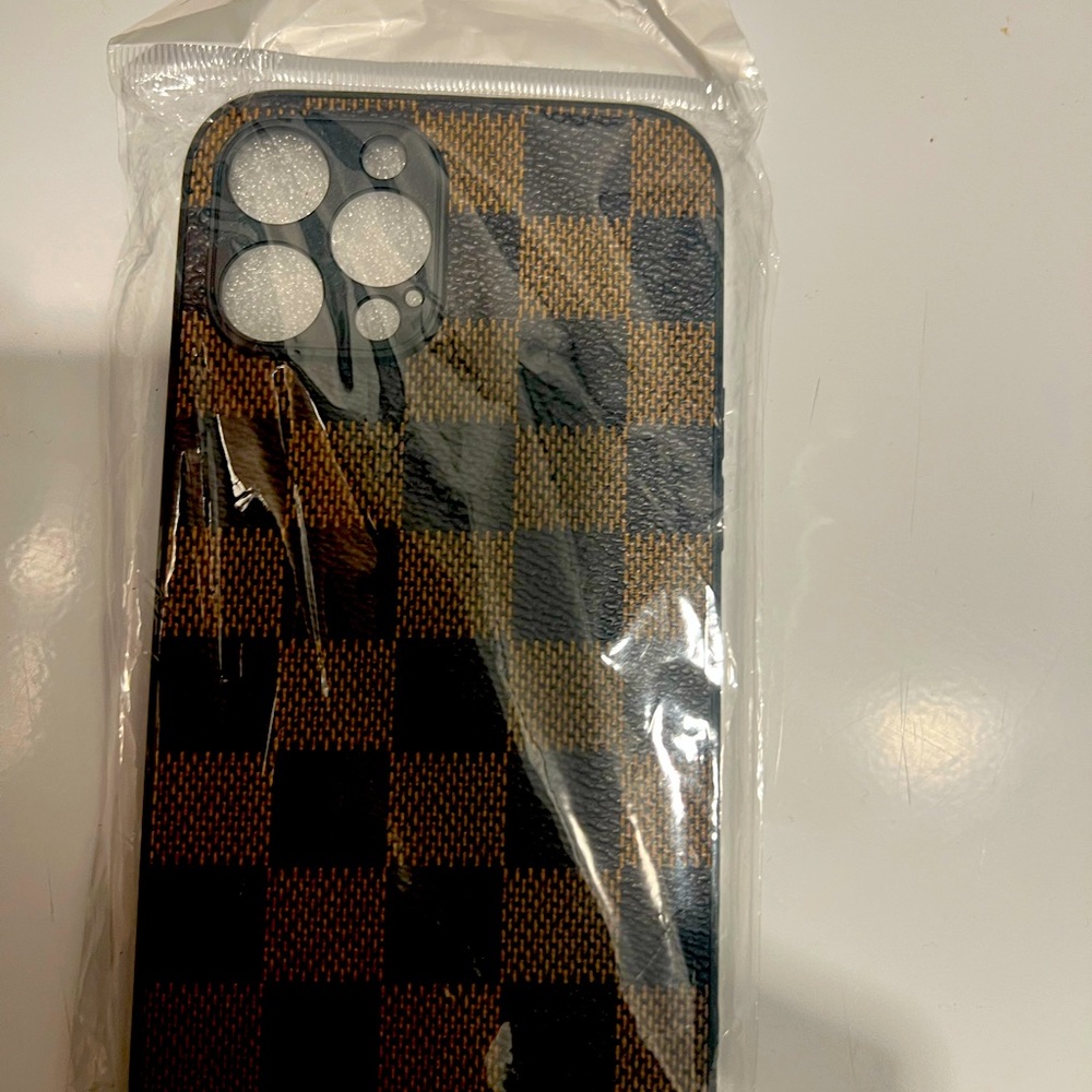 Checkered I phone case.